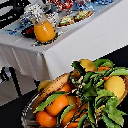 לינה וארוחת בוקר Perla Sul Mare 4*