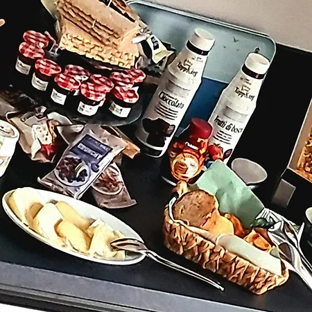 לינה וארוחת בוקר Perla Sul Mare 4*