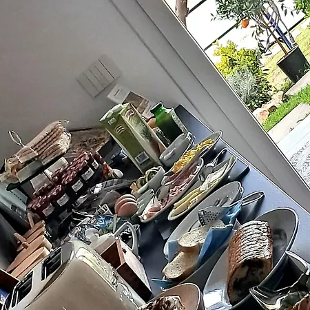 Perla Sul Mare Alojamento de Acomodação e Pequeno-almoço 4*