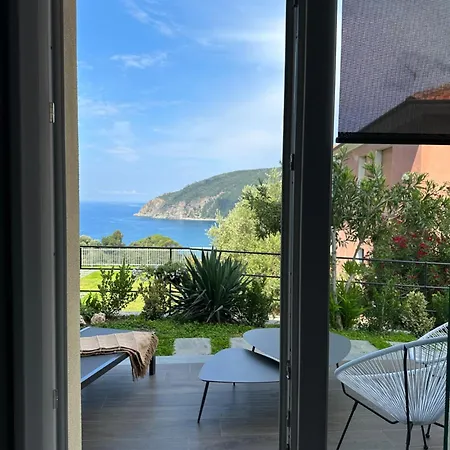 Alojamento de Acomodação e Pequeno-almoço Perla Sul Mare Moneglia