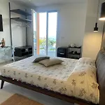 Perla Sul Mare Bed & Breakfast 4*