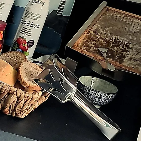 Perla Sul Mare ベッド・アンド・ブレックファスト モネーリア